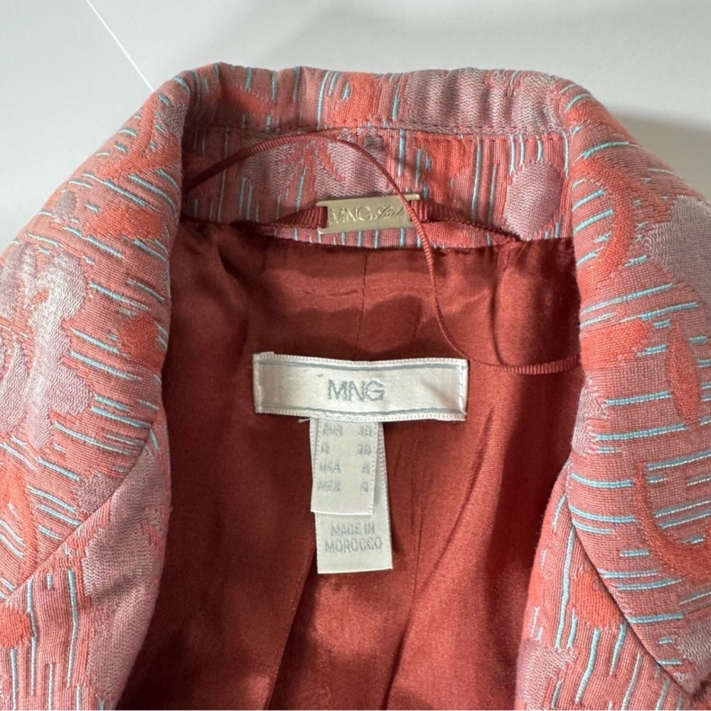 MNG Pink/Rust Ice Blue Blazer with Notched Lapel and Structured Shoulders - Picture 4 of 13